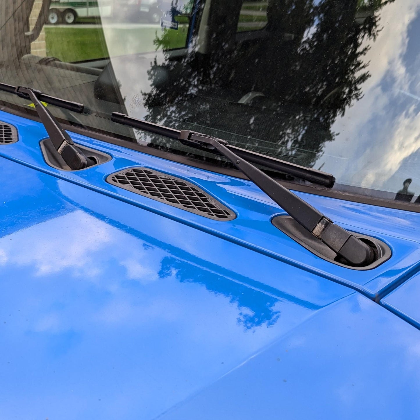 Windshield Wiper Bolt Cover - 07-14 FJ Cruiser